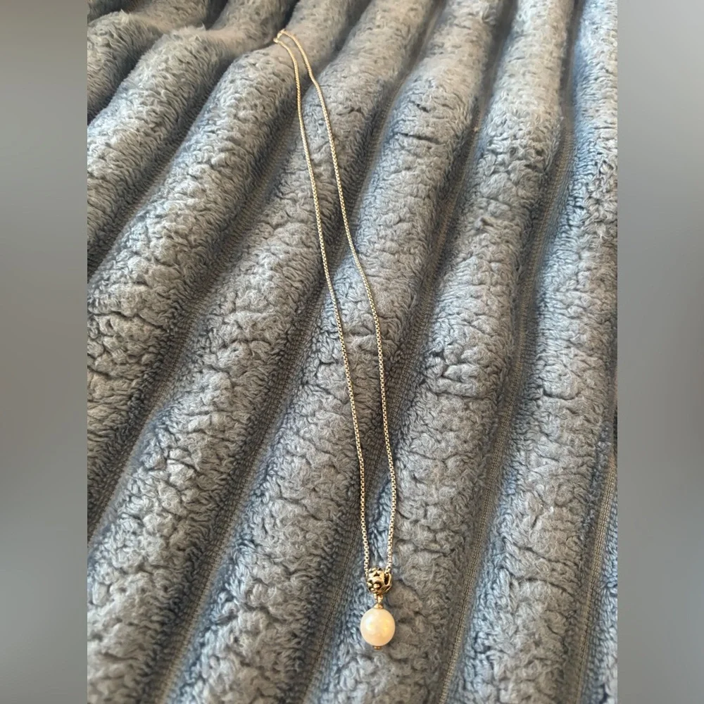 Silver Pearl Necklace - Picture 2 of 4